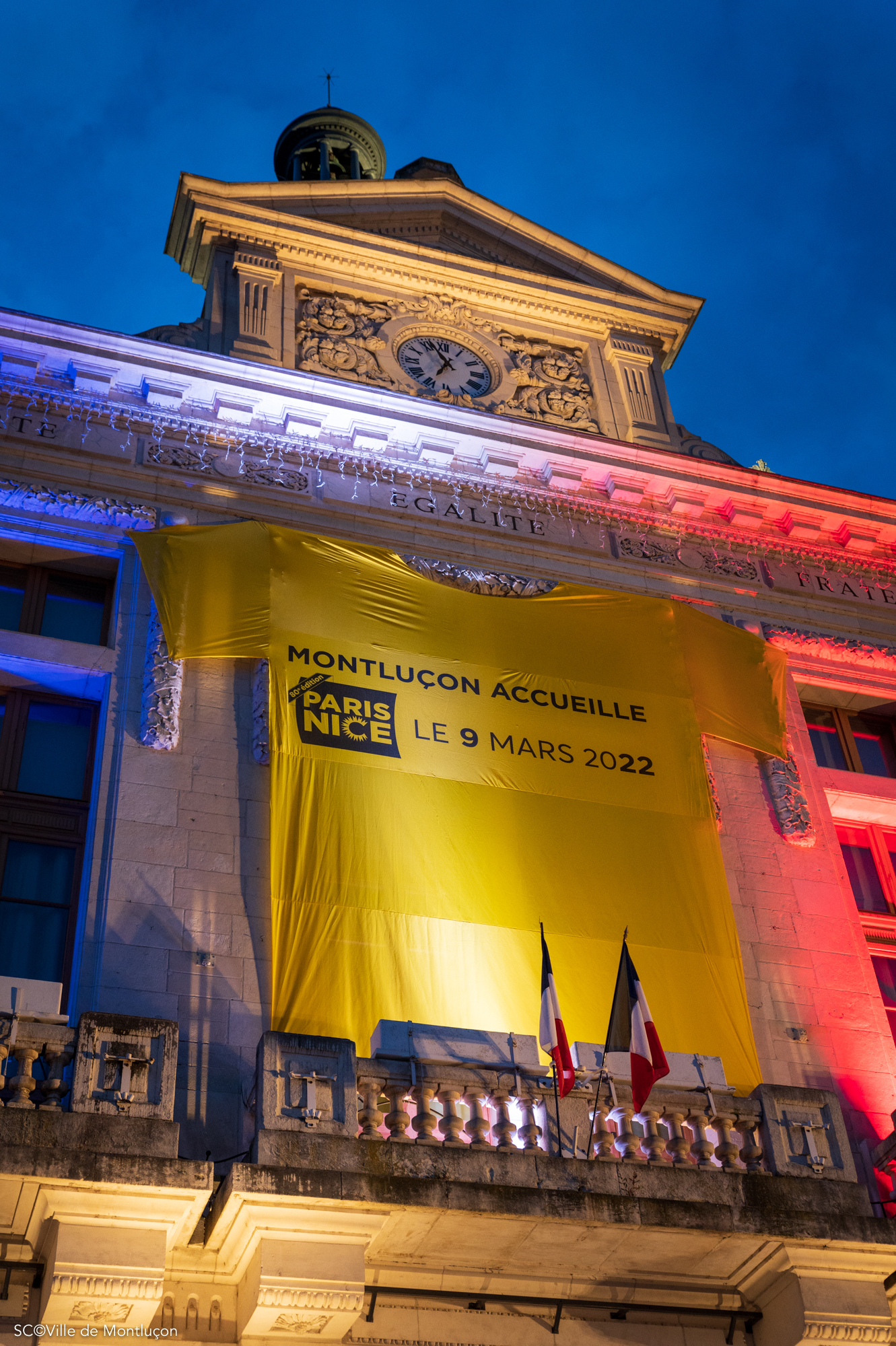 Maillot 6 x6.80 m avec 1 bande d'impression noire sur fond jaune